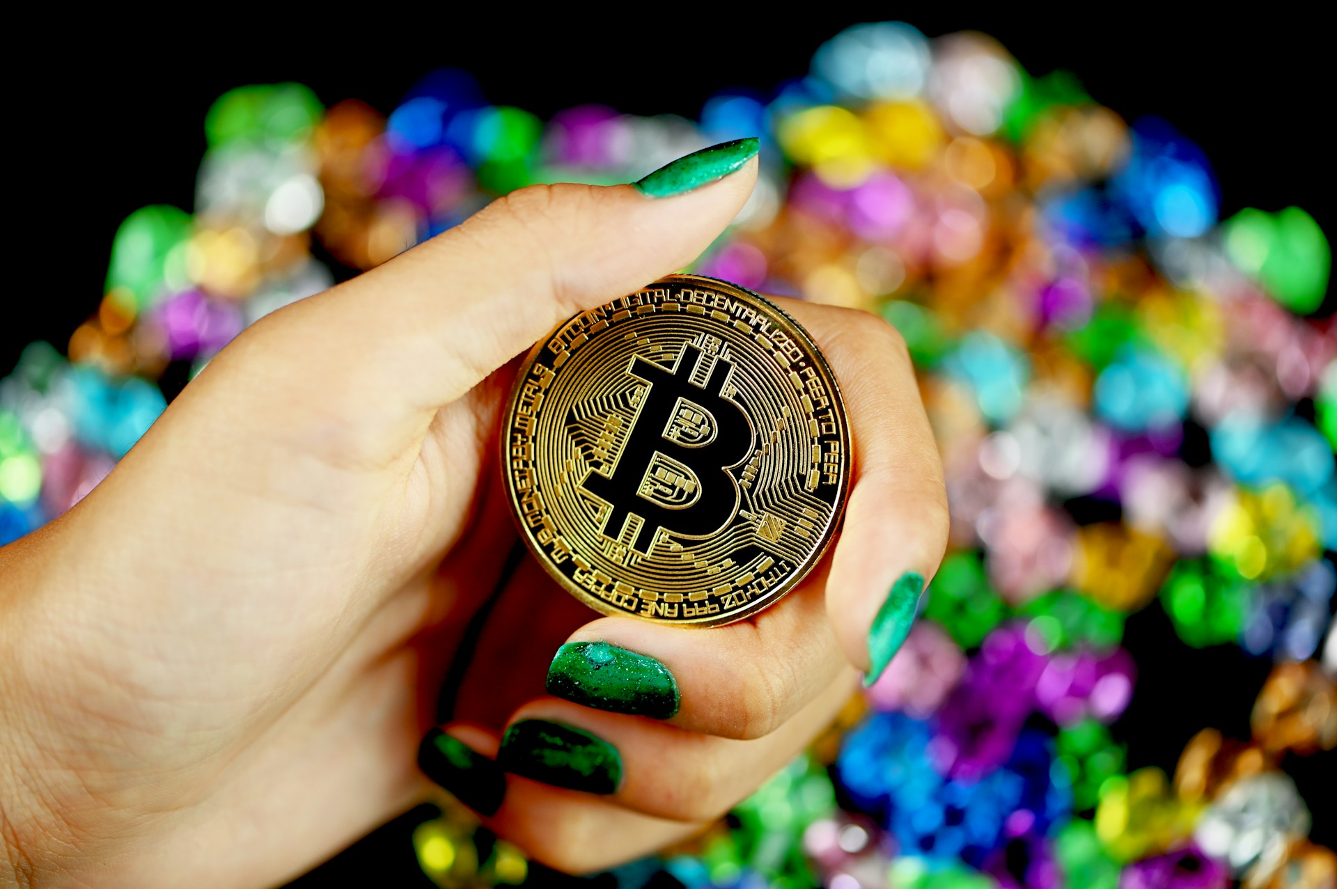 Bitcoin Rockets Past $123K Before Cooling To $117K As Institutional Money Floods In