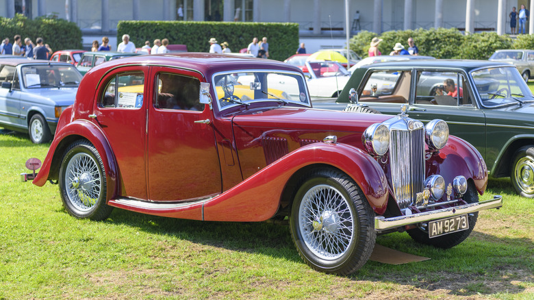 Why Are Sedans Called ‘Saloons’ In England?