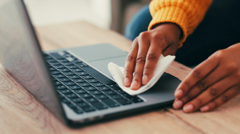 What Tools Do You Need To Safely Clean Your Laptop’s Keyboard?