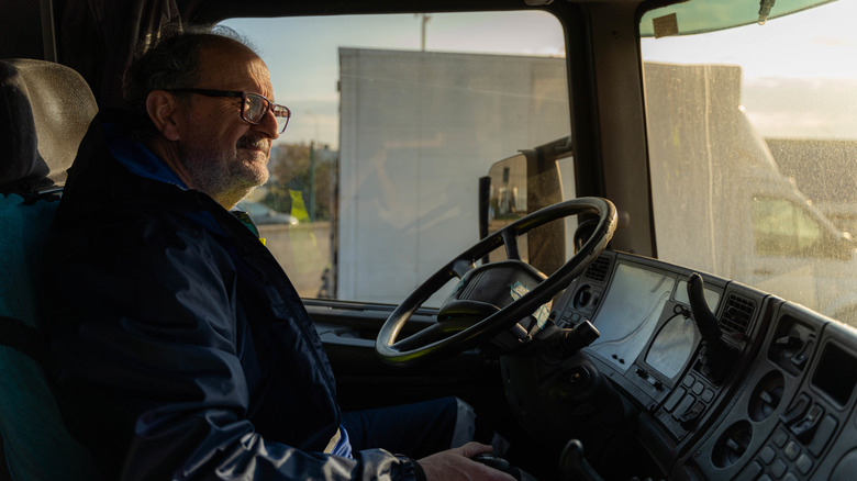What Was The First Sleeper Truck And How Did It Change American Trucking?