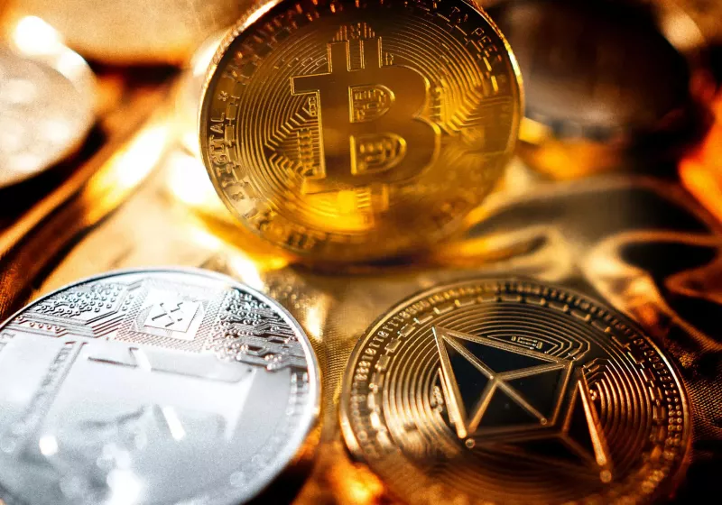 Stock exchanges representatives warn against turning financial assets into cryptocurrencies