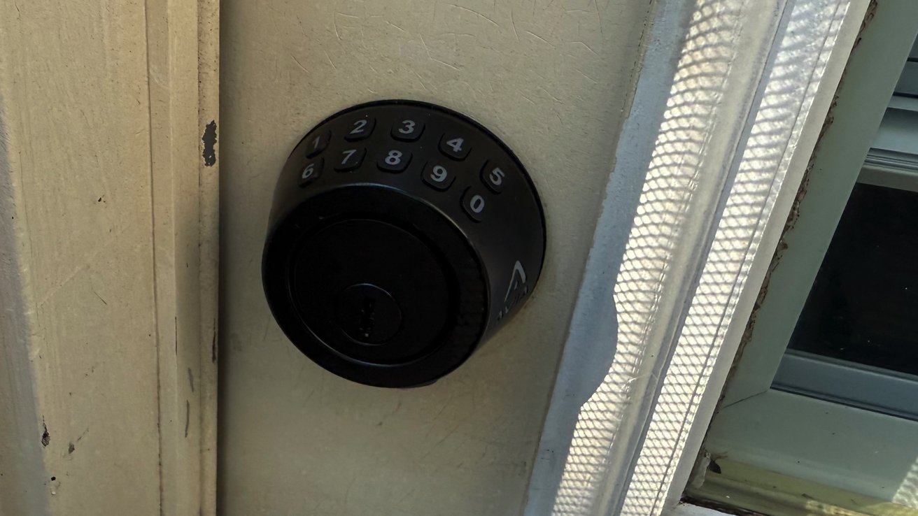 Avia Smart Deadbolt Plus, SolarPro Review: Specs, Features, Price