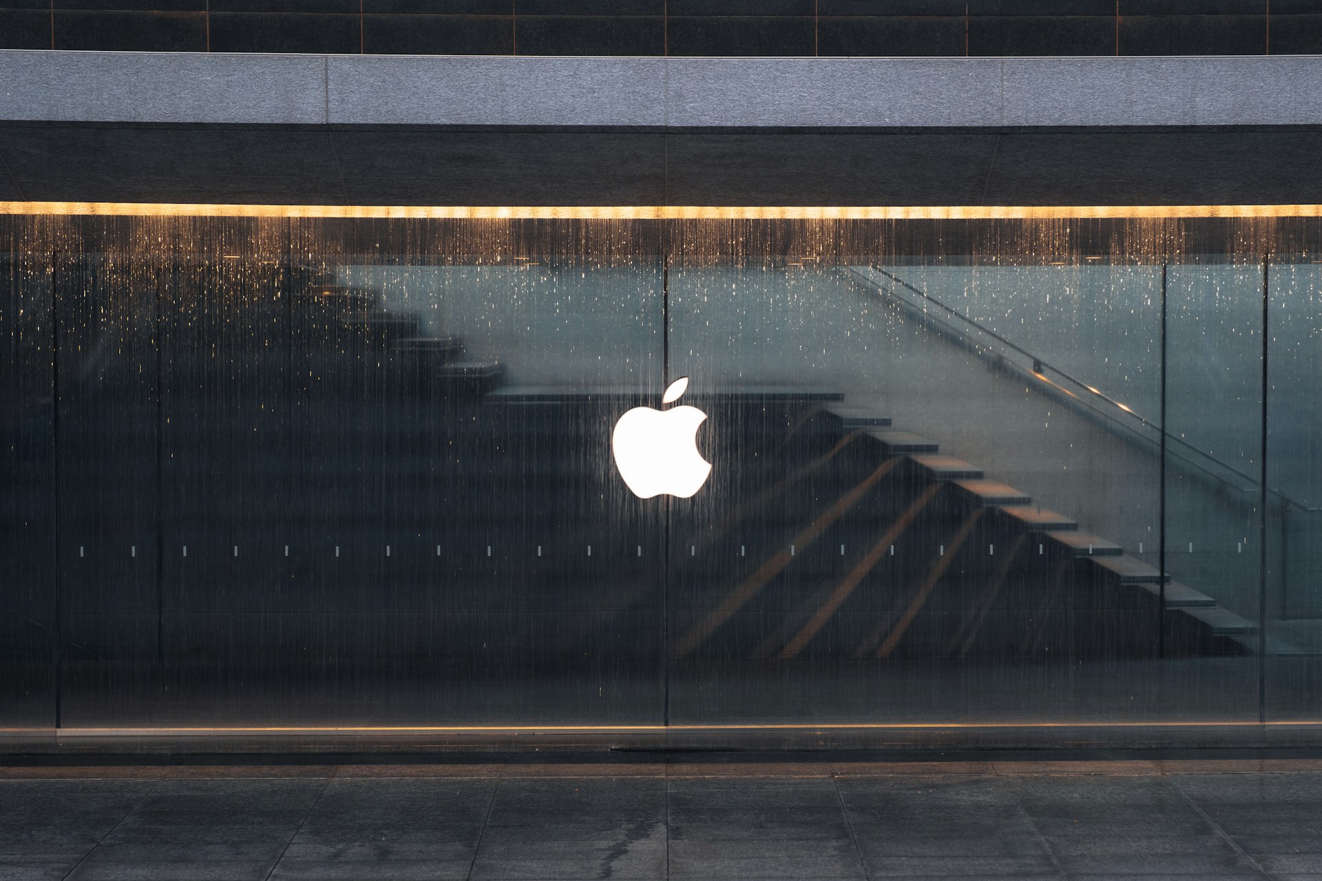 Siri’s Biggest Makeover Yet Could Debut Inside Apple’s 2027 Tabletop Robot
