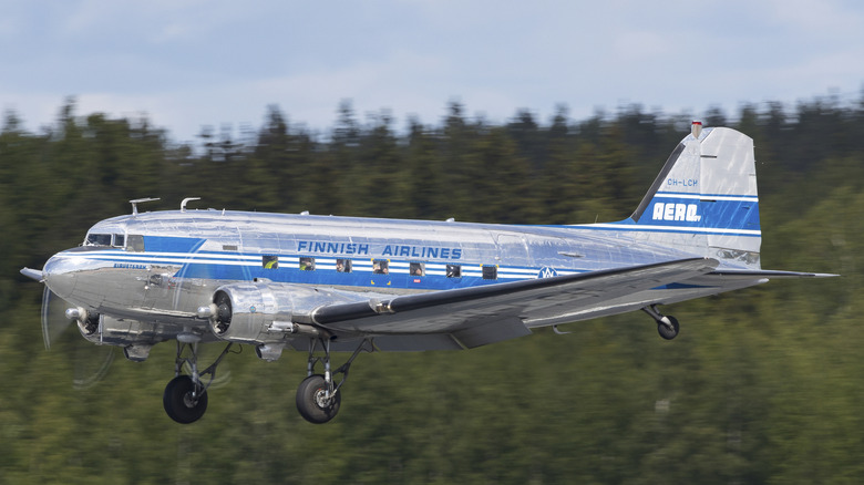 The Most Produced Commercial Airliner Isn’t The Boeing 737 Or The Airbus A320 (And It Still Flies Today)
