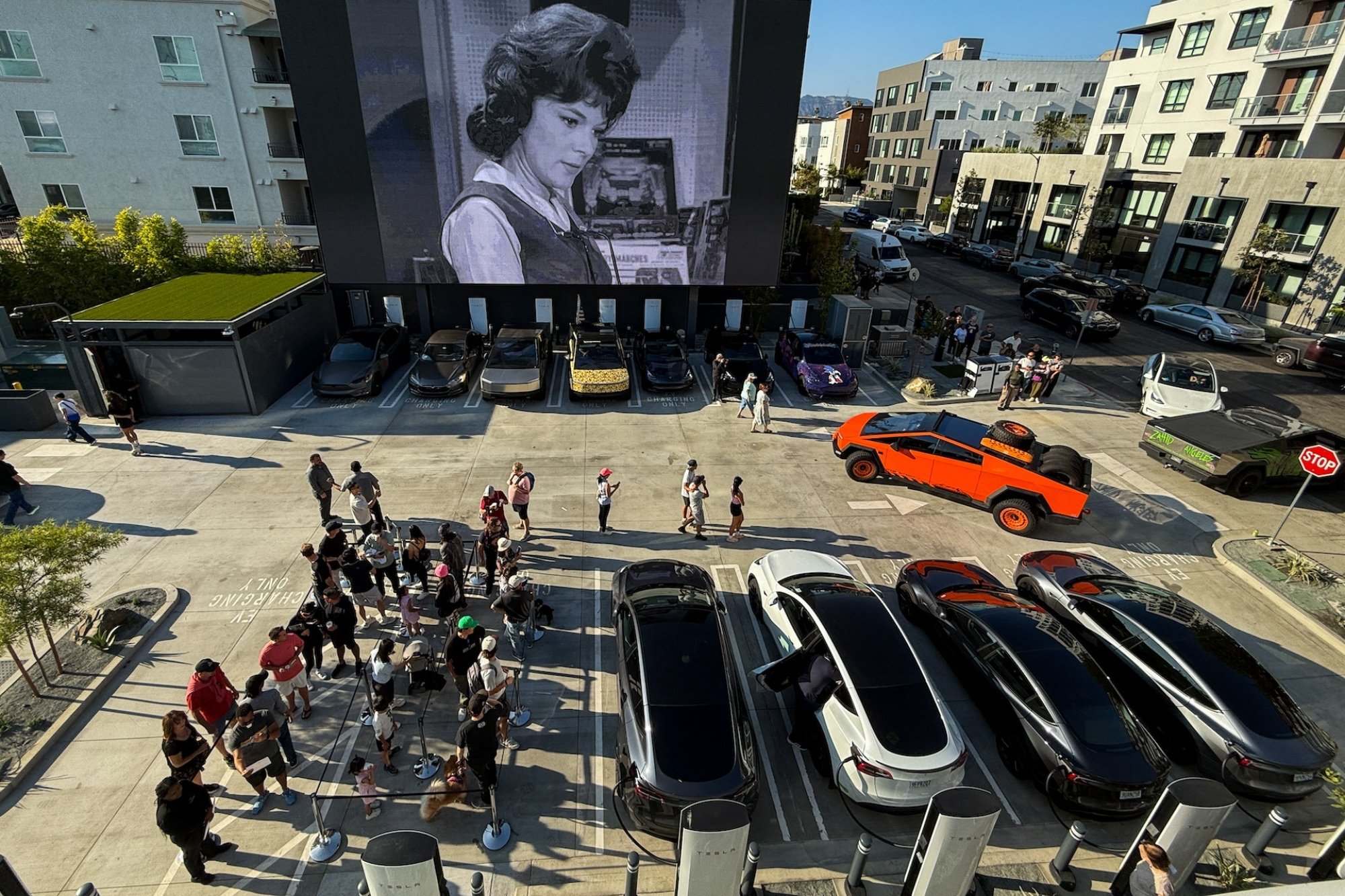 A Tesla Diner walkthrough: The good, the bad, and the scary
