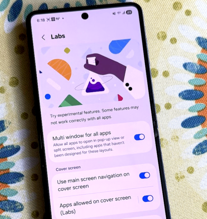 Galaxy Z Flip 7 cover screen apps: how to change them