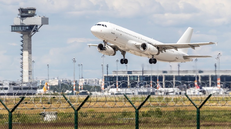 Can Autopilot Land A Plane On Its Own?
