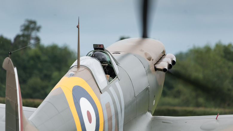 Why Did Some Spitfire Planes Have Clipped Wings?