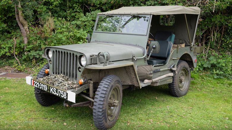 The Wartime History Behind Jeep’s Signature Seven-Slot Grille