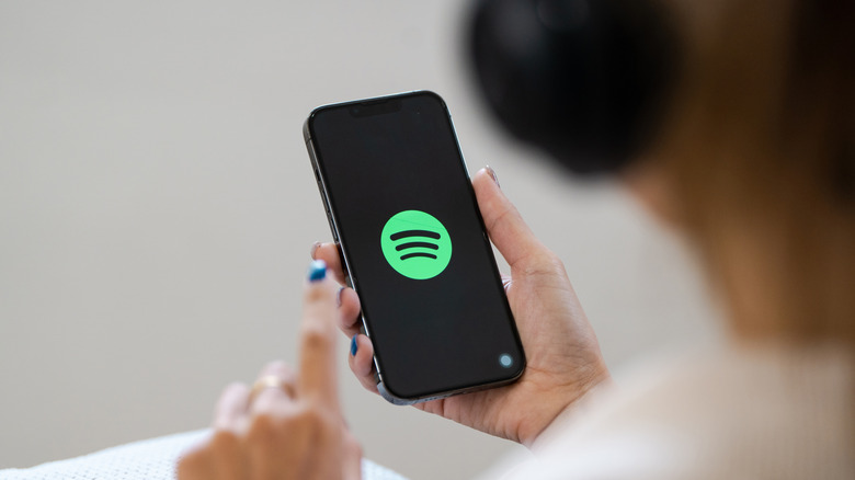How To Clear Your iPhone’s Spotify Cache