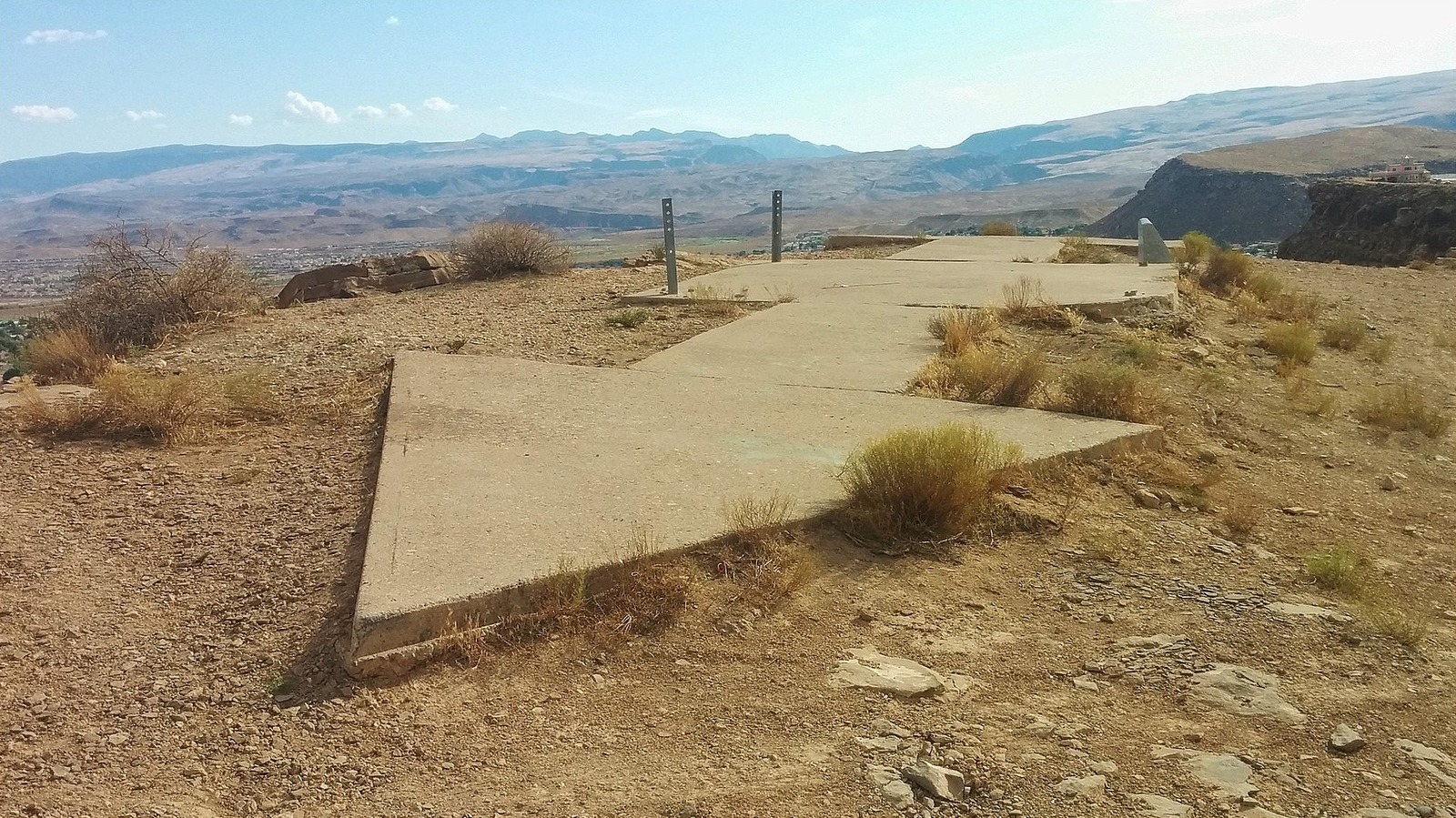 How The Giant Concrete Arrows Across America Guided Airmail Pilots In The 1920s
