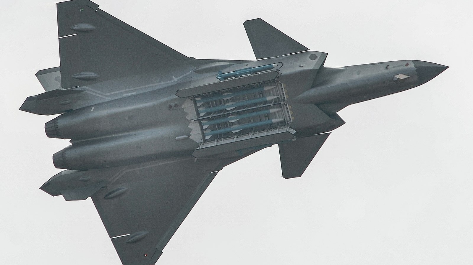 China’s J-20 Has One Major Advantage Over Western Fighter Jets