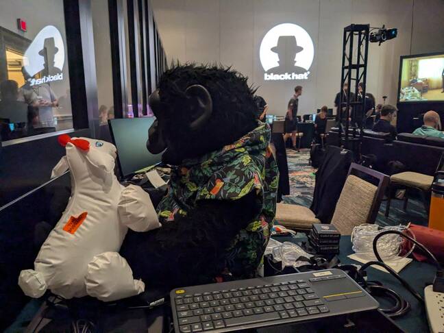 Black Hat’s network ops center brings rivals together • The Register