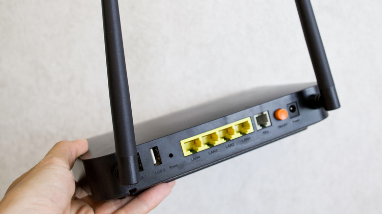 The USB Port On Your Router Can Be A Home Entertainment Game Changer