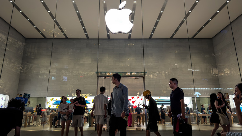 Foldable iPhone’s Touch ID Sensor Won’t Go Under The Display, Insider Says