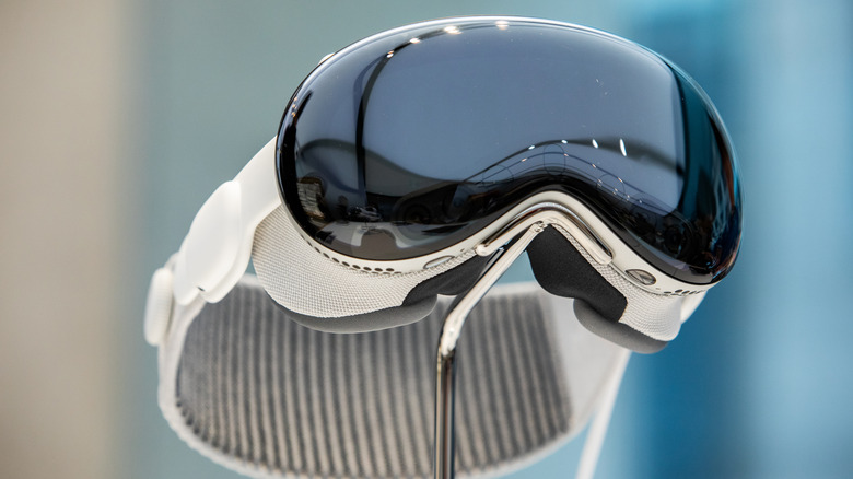 Cheaper Vision Air, Foldable iPhone, And Foldable iPad Coming In The Next Three Years, Insider Says