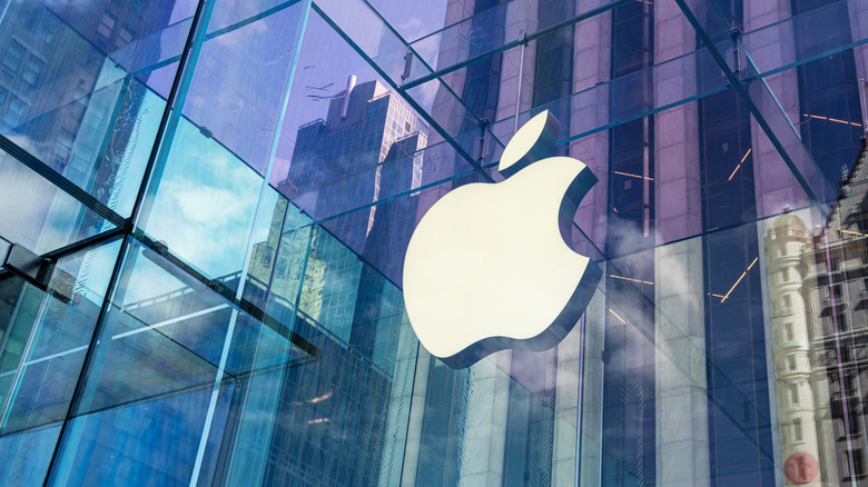 Apple Asks Judge To Dismiss Elon Musk’s xAI Lawsuit