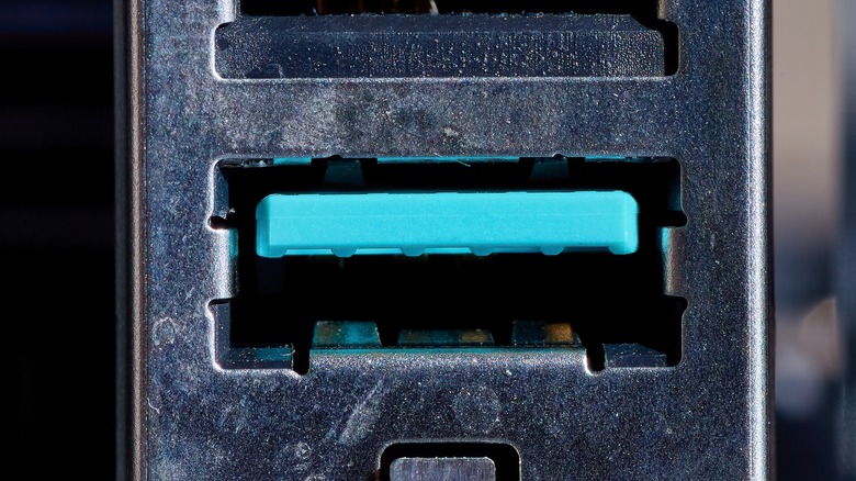 What Does It Mean When A USB Port Is Teal?