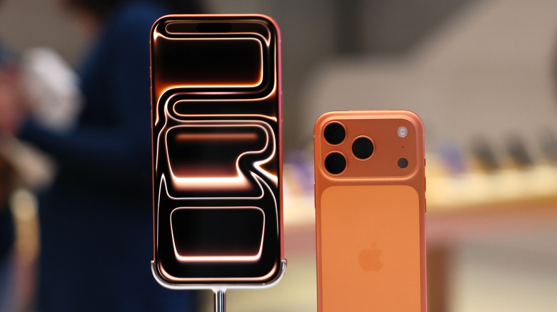 iPhone 17 Pro Max Vs. Galaxy S25 Ultra Vs. Pixel 10 Pro XL Battery Life Test Has A Clear Winner