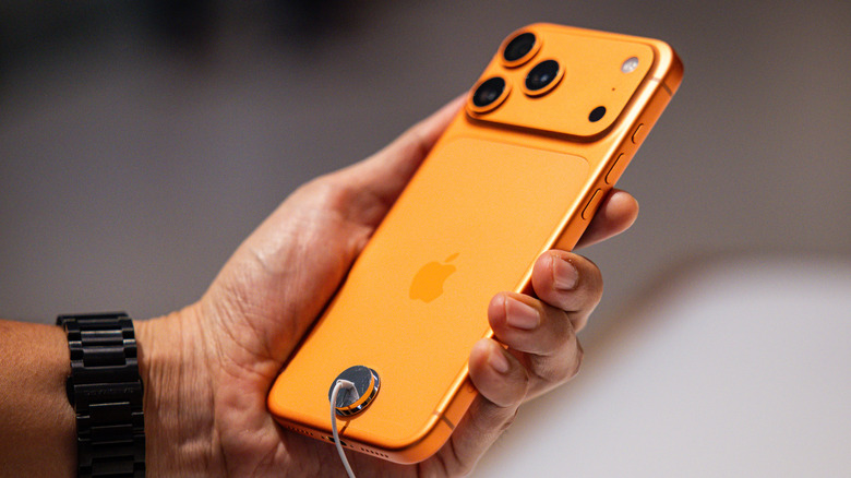 Galaxy S26 Ultra Apparently Comes In Vibrant Orange, The iPhone 17 Pro’s Controversial Color